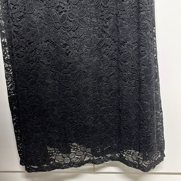 Ellen Weaver Gown - Picture 12 of 16